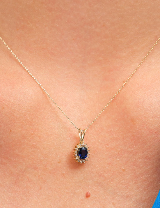 Luxurious Gold Sapphire Necklace: A Timeless Statement Piece